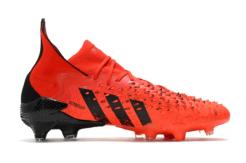 Chuteira de Campo Adidas Predator Freak 21 FG