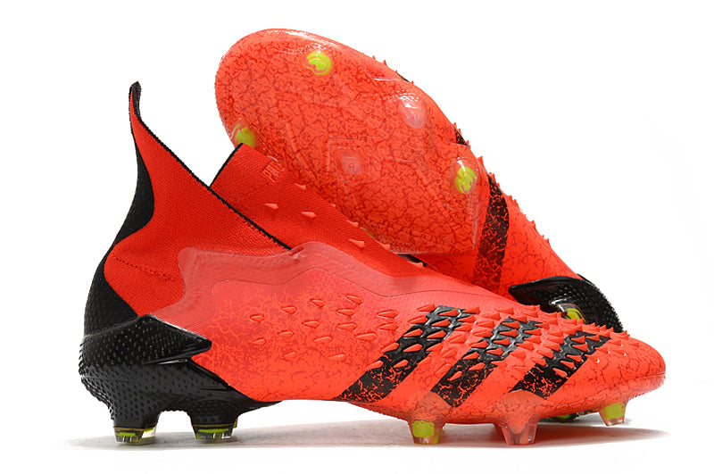 Chuteira de Campo Adidas Predator Freak 21 FG