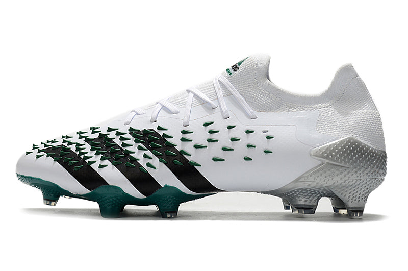 Chuteira de Campo Adidas Predator Freak 21 FG