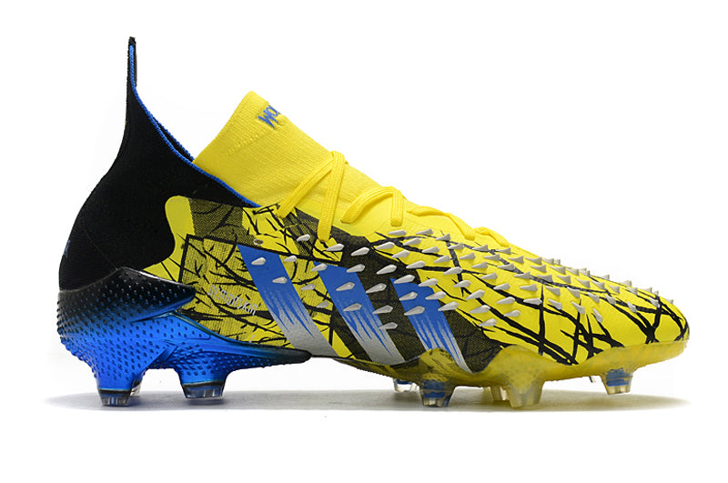 Chuteira de Campo Adidas Predator Freak 21 FG