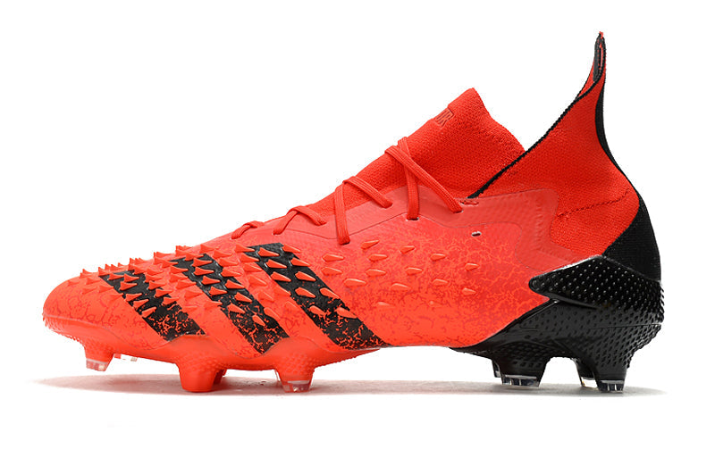 Chuteira de Campo Adidas Predator Freak 21 FG