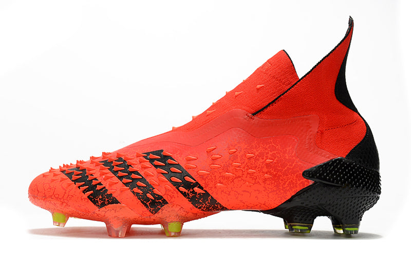 Chuteira de Campo Adidas Predator Freak 21 FG