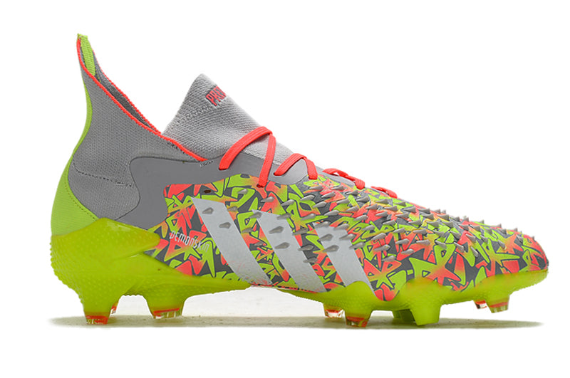 Chuteira de Campo Adidas Predator Freak 21 FG