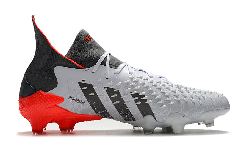 Chuteira de Campo Adidas Predator Freak 21 FG