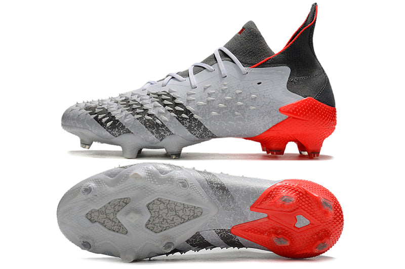 Chuteira de Campo Adidas Predator Freak 21 FG