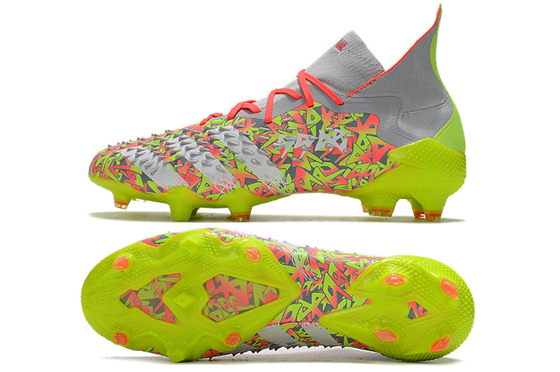 Chuteira de Campo Adidas Predator Freak 21 FG